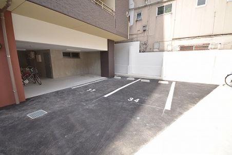 アヴィニールグランデ金田 駐車場