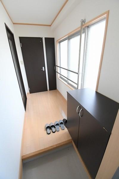 daimaru.BLD 玄関