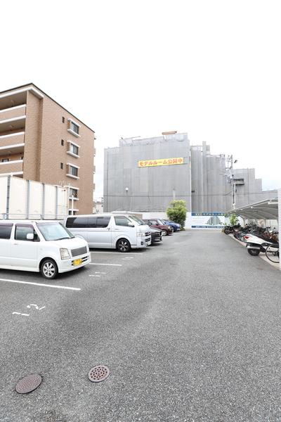 福岡市博多区板付マンション 駐車場