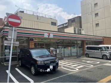 セブンイレブン小倉京町3丁目店：51m