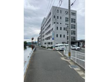 マルショク吉塚駅東店：920m