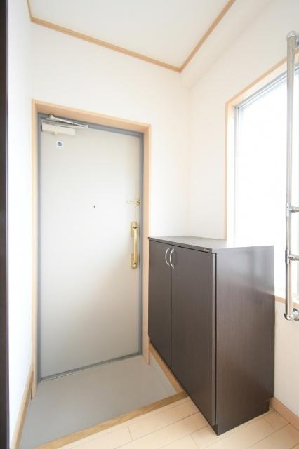 daimaru.BLD 玄関