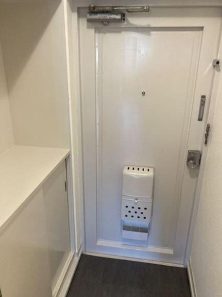 田町ビル 玄関