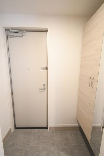 ストレイト葛葉 玄関