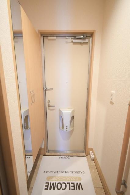 メゾンプランタニエール　キャトル 玄関