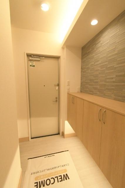 Ｄ−ＲＯＯＭ貴船 玄関