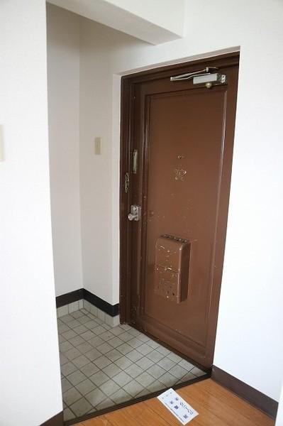 パークハイツ三萩野 玄関
