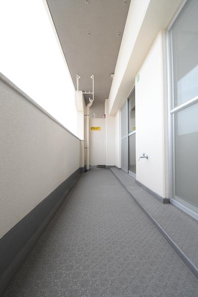 グッタープラッツ緑ヶ丘２番館 バルコニー