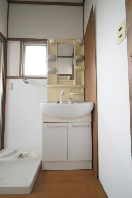 守恒２丁目長屋/右 洗面