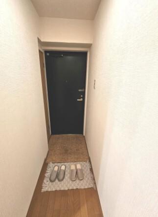 アヴィニール吉野 玄関