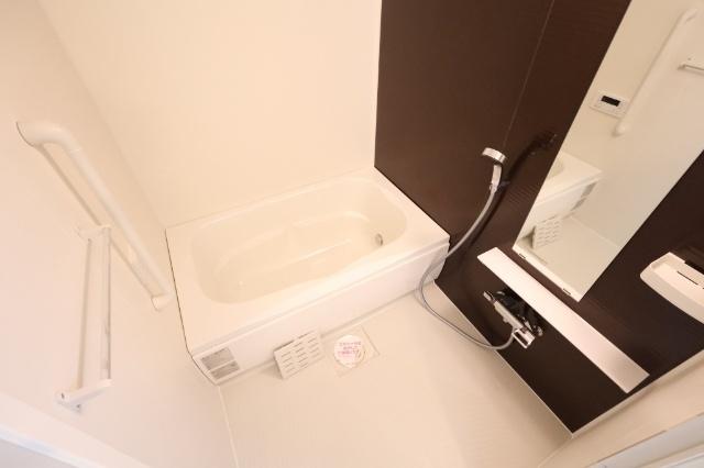 北九州市小倉南区南方アパート バス／シャワー