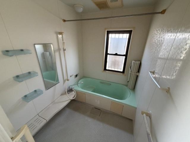 重住一丁目　戸建 バス／シャワー