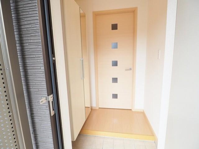 エール湯川B 玄関