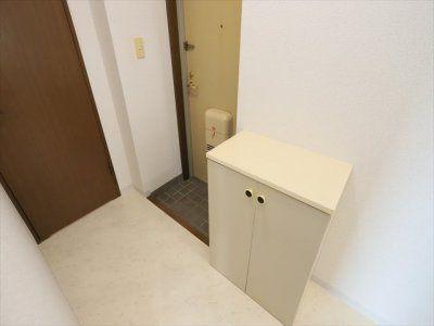 ラティスビル 玄関