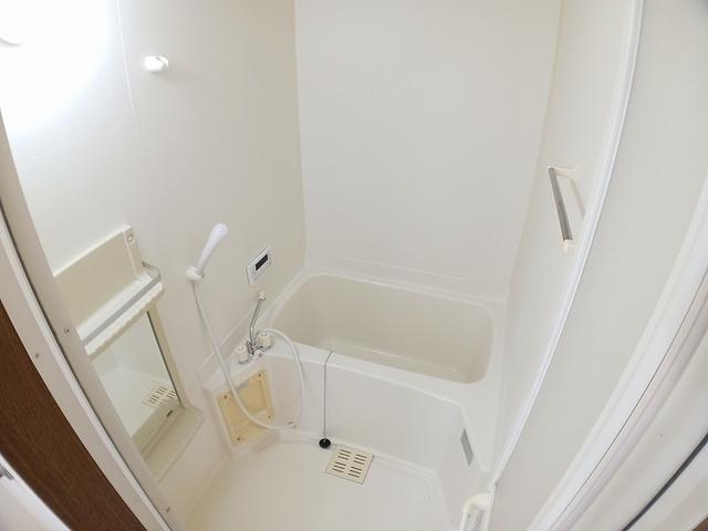 北九州市小倉南区津田新町アパート バス／シャワー