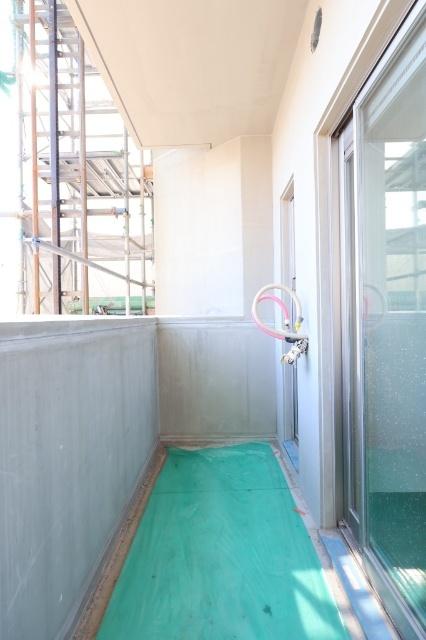 THE APARTMENT 開 バルコニー
