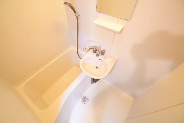 北九州市小倉北区片野新町マンション バス／シャワー