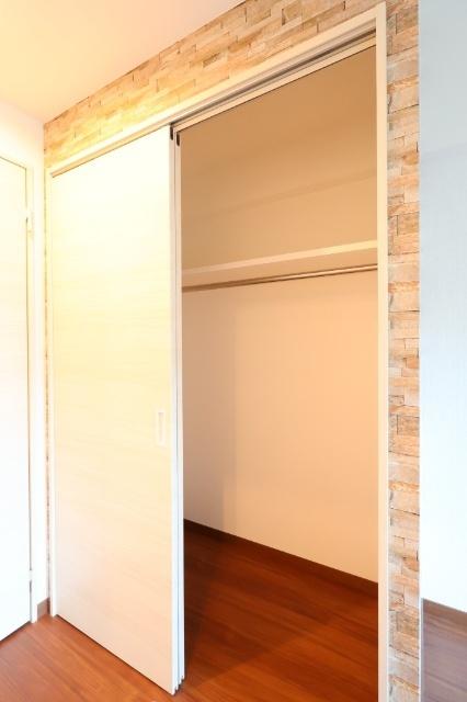THE APARTMENT 開 収納