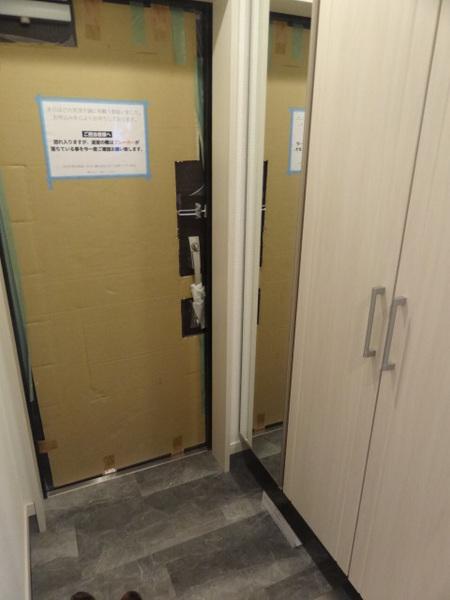 フェルト１０２１ 玄関