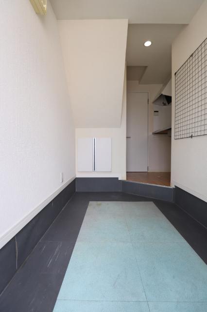 福岡市博多区西月隈アパート 玄関