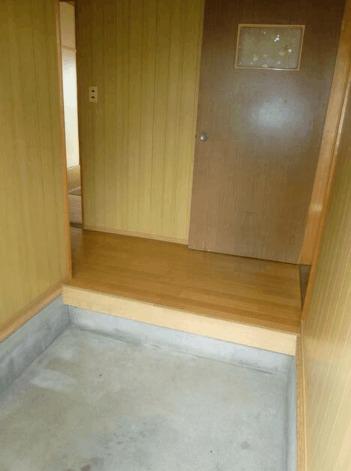 東貫借家 玄関