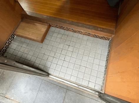 寺内三丁目2番貸家 玄関