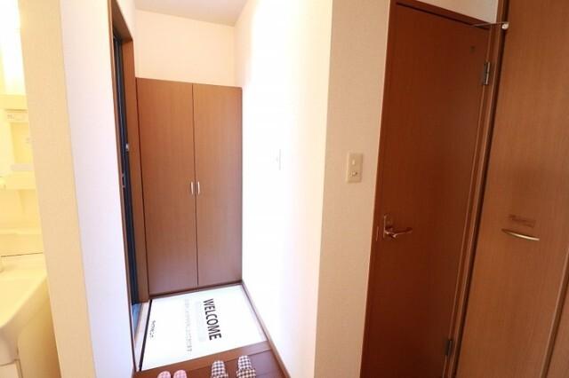 北九州市小倉南区中曽根東アパート 玄関