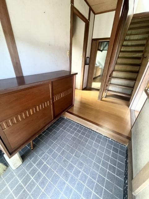上本町戸建 玄関