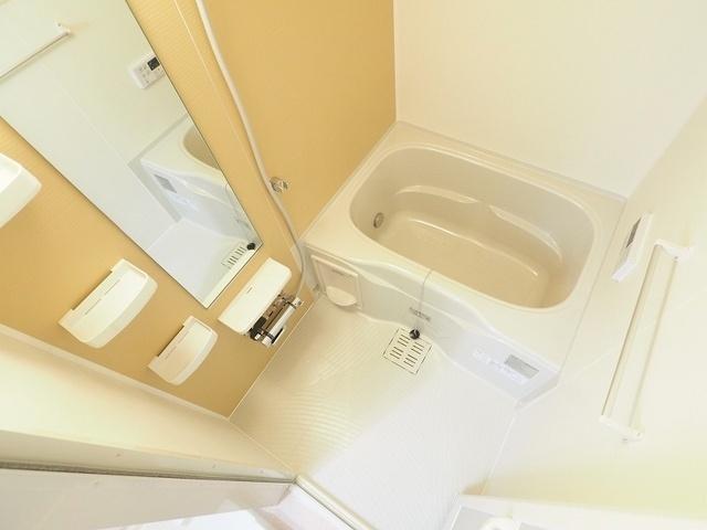 北九州市小倉南区津田アパート バス／シャワー