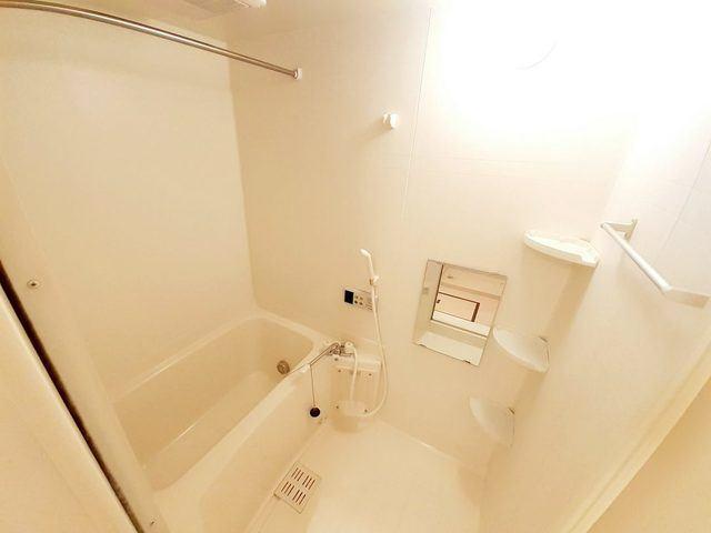 北九州市小倉南区葛原本町アパート バス／シャワー