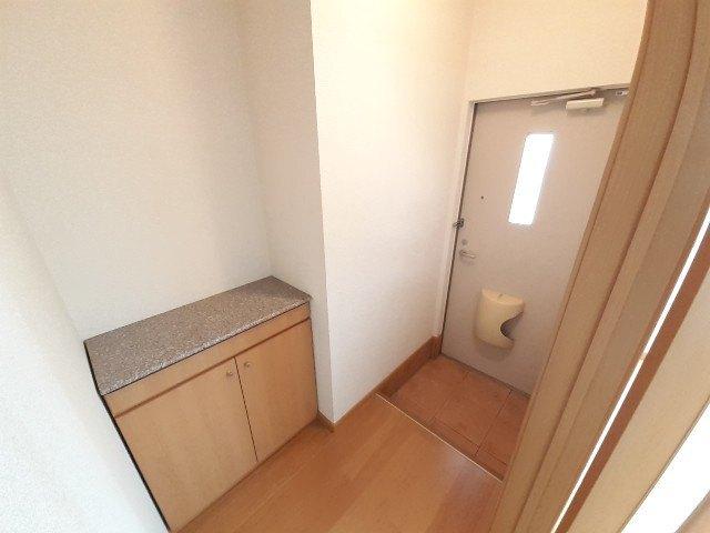 北九州市小倉南区葛原本町アパート 玄関