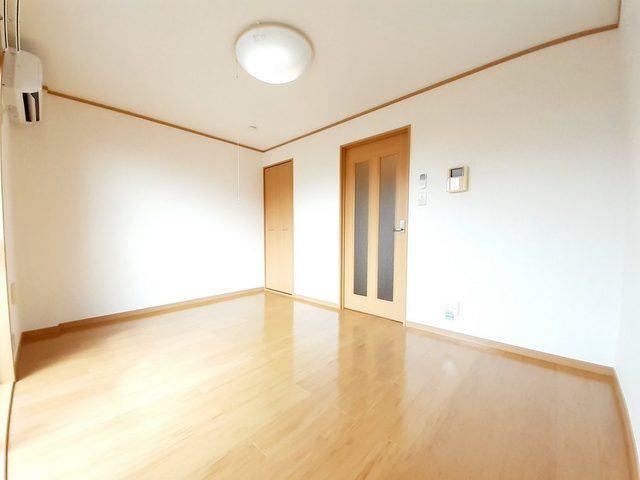 北九州市小倉南区葛原本町アパート リビング