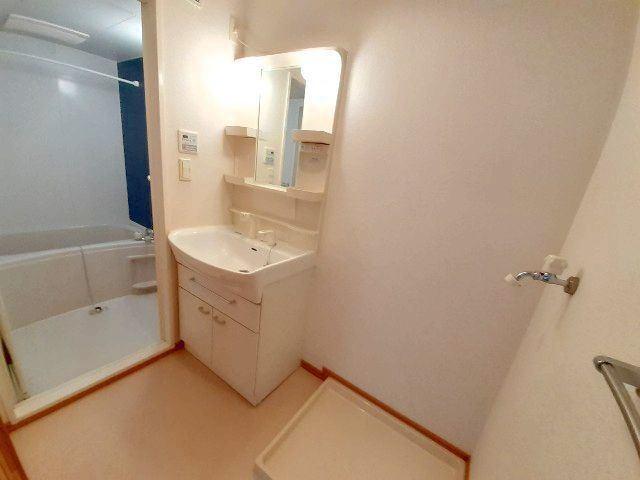 ソレイユ元町B 洗面