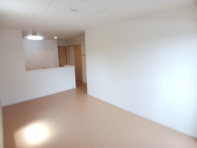 北九州市小倉南区朽網東アパート リビング