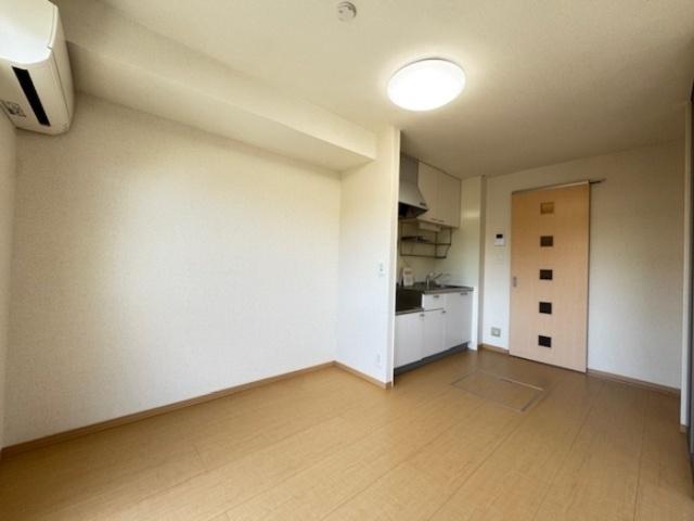 北九州市小倉南区中曽根アパート リビング