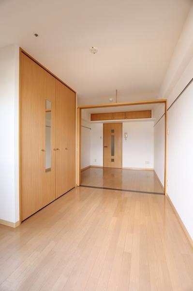 No.40 PROJECT2100 博多駅前（915） リビング