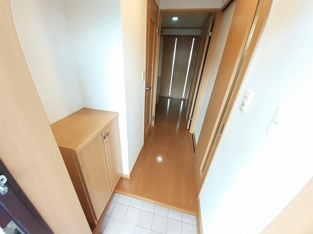 アーバンフォレスト片野 玄関