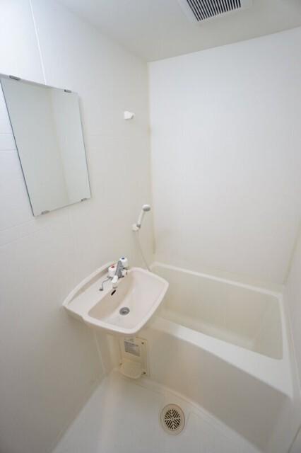 福岡市博多区博多駅南アパート バス／シャワー