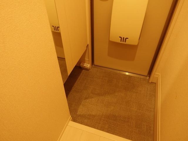 北九州市小倉南区葛原本町アパート 玄関