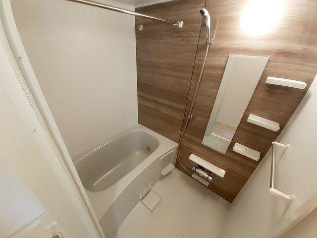 北九州市小倉南区長尾アパート バス／シャワー