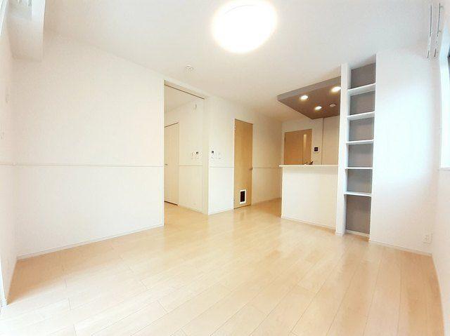 北九州市小倉南区長尾アパート リビング