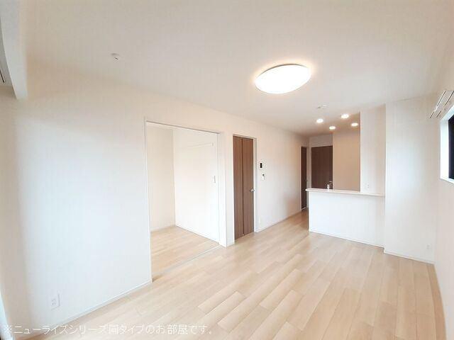 北九州市小倉南区朽網東アパート リビング