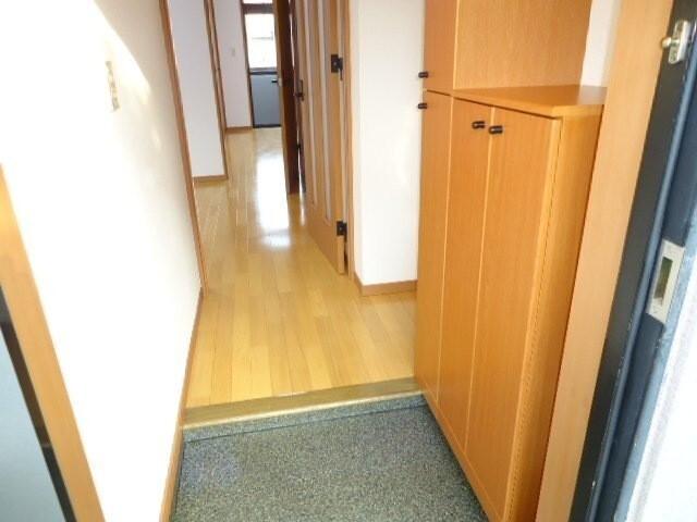 ソレイユ弐番館 玄関