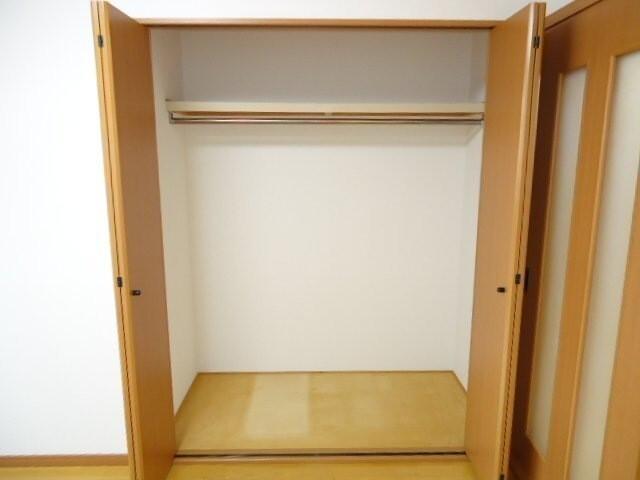 ソレイユ弐番館 収納