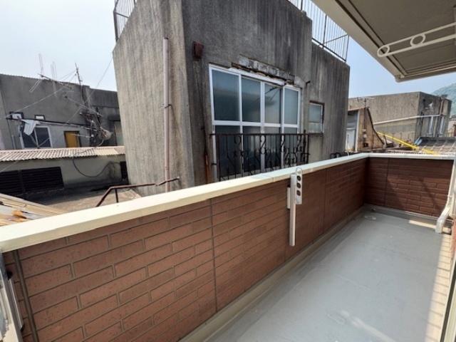 北九州市門司区老松町アパート バルコニー