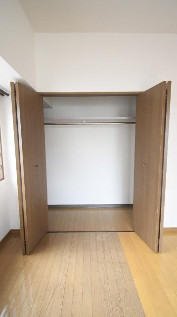 オールセインツ 収納