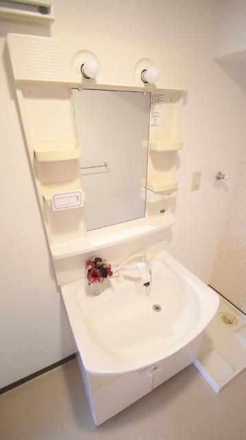 オールセインツ 洗面