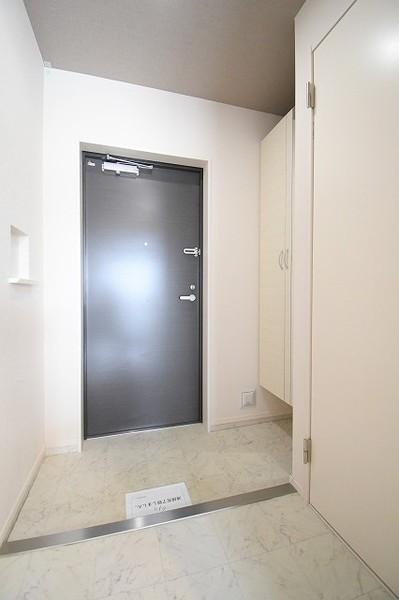 アクシオ小倉 玄関