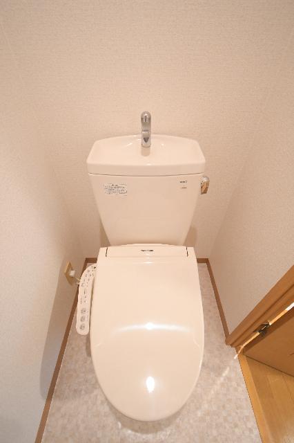 ニューシティアパートメンツ南小倉Ⅱ トイレ