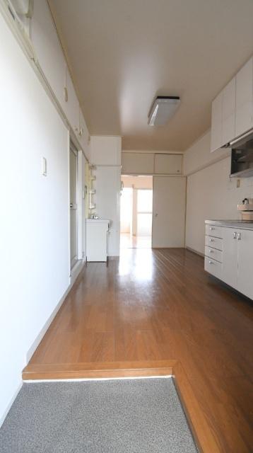 第12小倉三萩野IR BLD. 玄関